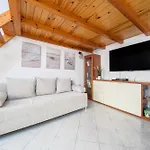 Cafio's House Apartman Lipari